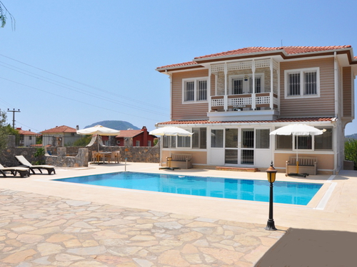  gece  -  Kasım
  | Fethiye Ovacık’ta Özel Havuzlu Geniş Aile Villası – Doğayla İç İçe Tatil